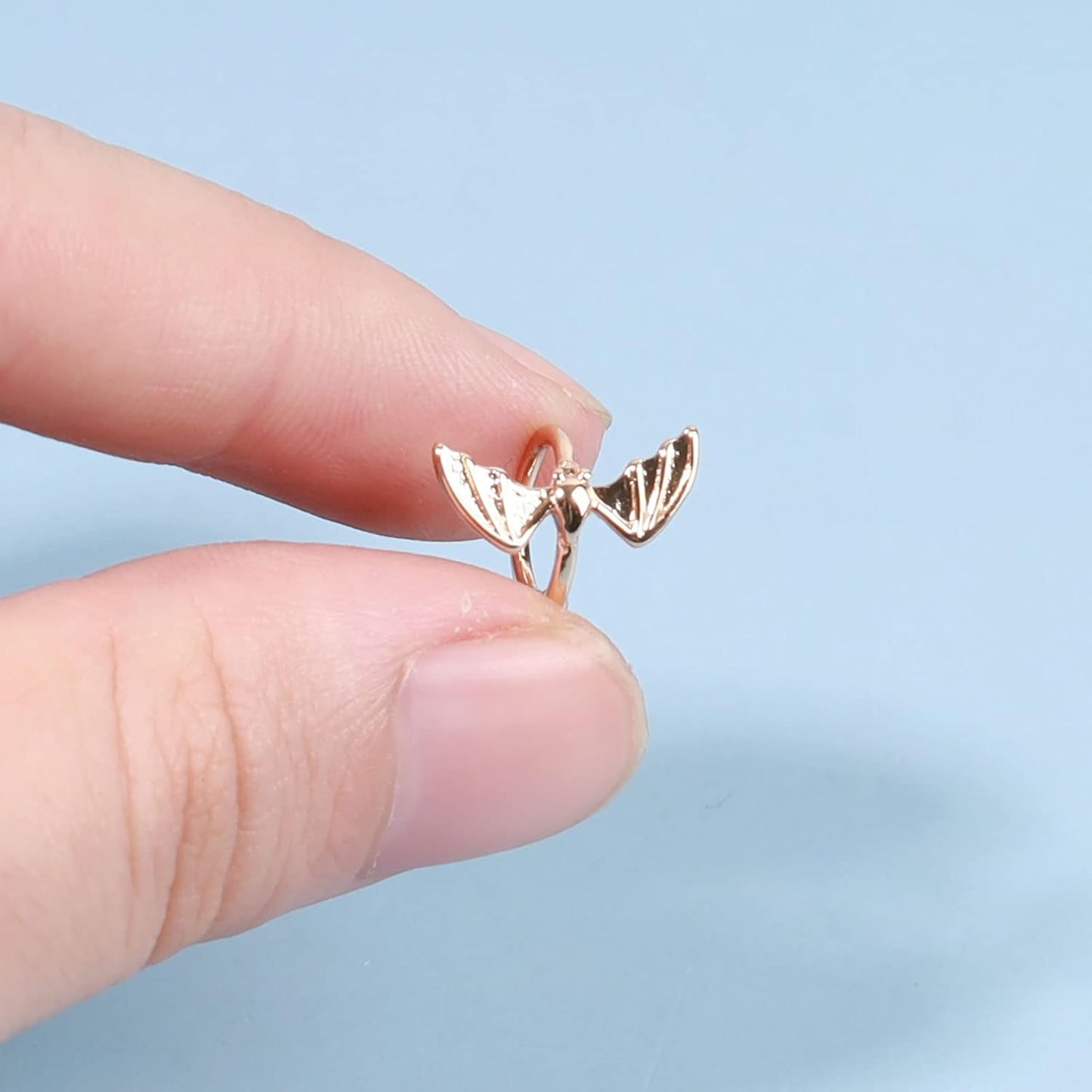 Gothic Bat Cuff Earrings Gold Bat Ear Cuffs Non Pierced Earrings Punk Animal Earrings Cool Vampire Earrings Jewelry for Women and Girls Gifts