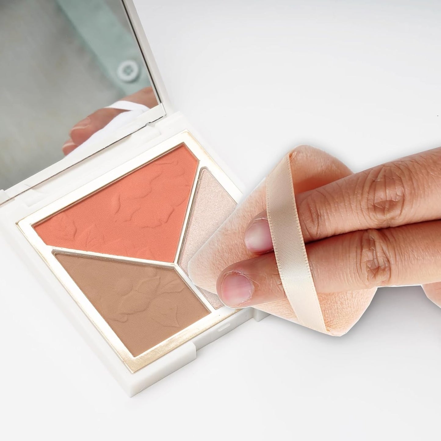 GXXMEI 30PCS Triangle Powder Puff, Setting Powder Puff for Make Up, Face Puff Pads for Loose Powder and Press Powder, Makeup Sponge Powder Applicator for Face and Eye (White, Black, Nude)