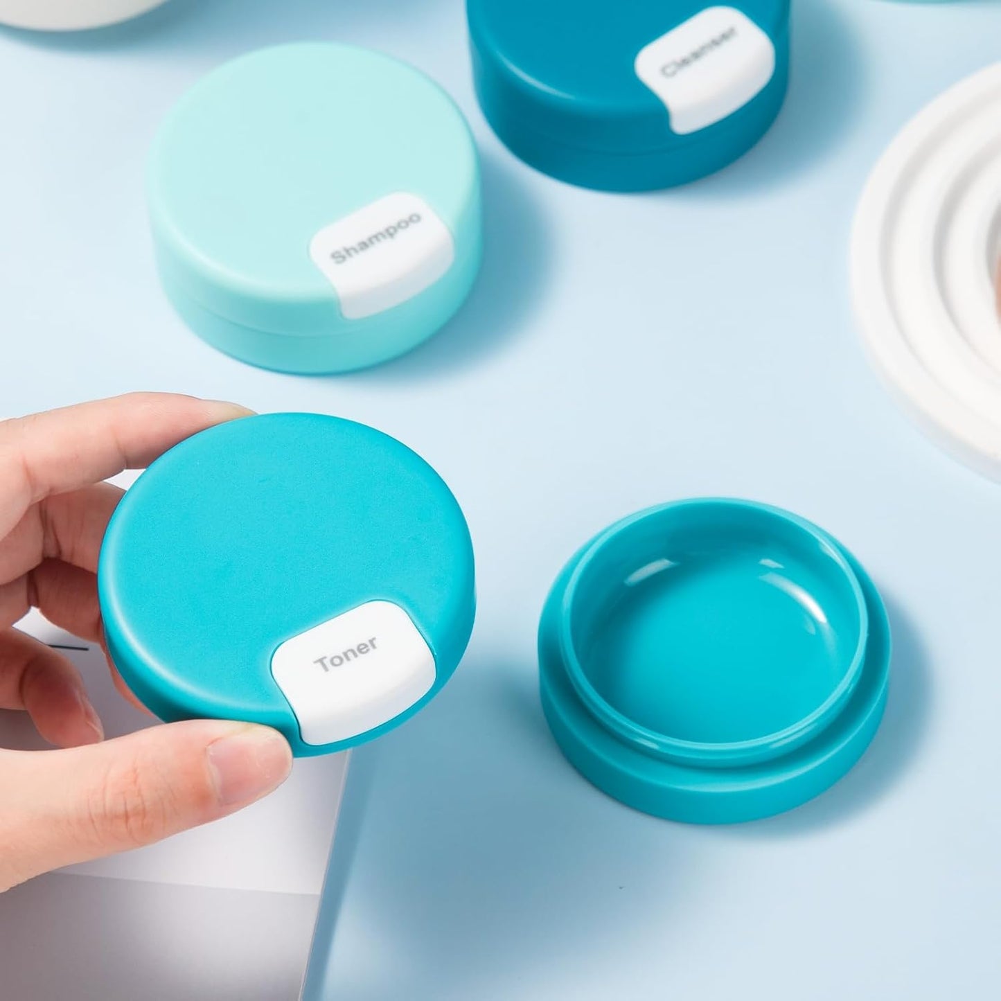 Gemice Travel Containers for Toiletries, Magnetic Travel Containers, TSA Approved Cream Jars with Toiletry Bag, Leak-proof Small 1oz Capsules Set with Multiple Labels for Organization (4 Pack)